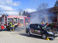 Feuerwehren für verunfallte Elektrofahrzeuge sensibilisiert